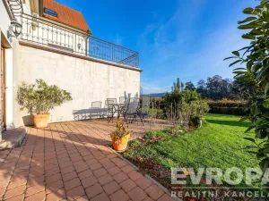 Prodej rodinného domu, Košátky, 350 m2