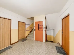 Pronájem bytu 1+kk, Jindřichův Hradec - Jindřichův Hradec III, sídliště Vajgar, 27 m2