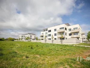 Prodej bytu 2+kk, Horoměřice, Karla IV., 55 m2