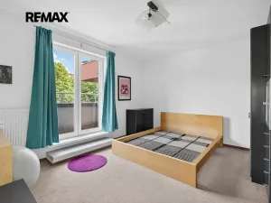 Pronájem bytu 2+kk, Praha - Záběhlice, Velenovského, 54 m2
