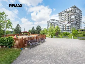 Pronájem bytu 3+kk, Praha - Žižkov, Ke kapslovně, 107 m2
