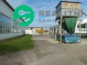 Pronájem obchodního prostoru, Hradec Králové - Plotiště nad Labem, 1050 m2