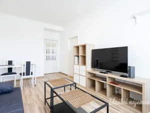 Pronájem bytu 2+kk, Praha - Libeň, Novákových, 43 m2