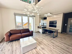 Prodej bytu 3+kk, Karlovy Vary, Svatošská, 92 m2