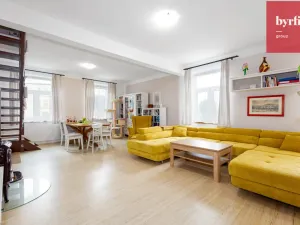 Prodej bytu 5+kk, Krnov, Hlubčická, 117 m2