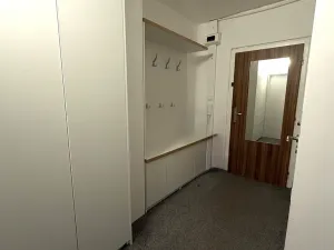 Pronájem bytu 2+kk, Praha, Křejpského, 44 m2