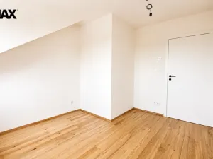 Prodej bytu 3+kk, Jirny - Nové Jirny, V Dubinách, 69 m2