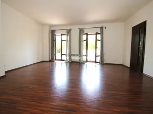 Pronájem bytu 1+kk, Mělník, náměstí Míru, 42 m2