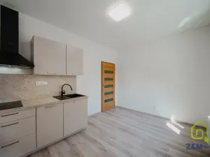 Prodej bytu 1+1, Dalovice, Májová, 30 m2