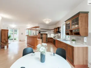 Prodej rodinného domu, Praha - Lhotka, Vzdušná, 420 m2