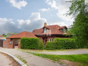 Prodej rodinného domu, Praha - Lhotka, Vzdušná, 420 m2