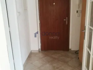 Pronájem bytu 1+kk, Praha, Mattioliho, 37 m2
