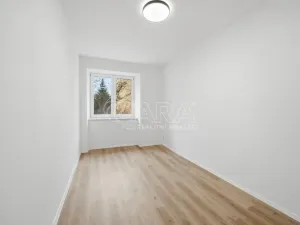 Pronájem bytu 2+kk, Praha - Vysočany, Kolbenova, 60 m2