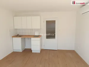 Pronájem bytu 1+kk, Praha - Strašnice, Za poštou, 28 m2