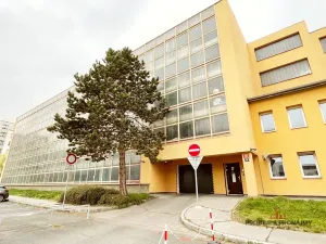Pronájem garážového stání, Praha - Střížkov, Lovosická, 18 m2