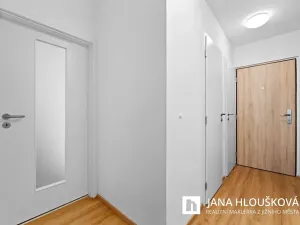 Prodej bytu 2+kk, Praha - Háje, Steinerova, 42 m2