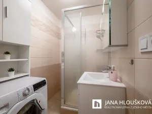 Prodej bytu 2+kk, Praha - Háje, Steinerova, 42 m2