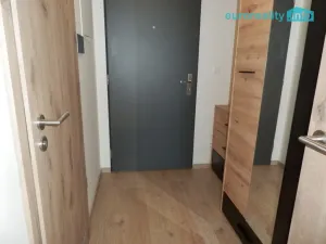 Pronájem bytu 1+kk, Praha - Řeporyje, Jáchymovská, 30 m2