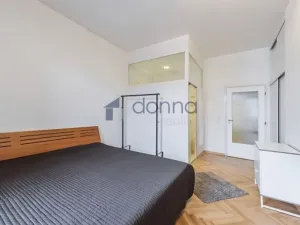 Pronájem bytu 3+1, Praha, Záhřebská, 95 m2