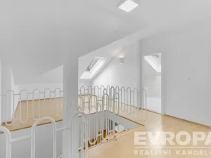 Pronájem rodinného domu, Průhonice, U Cihelny, 237 m2