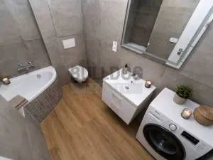 Pronájem bytu 2+kk, Praha - Libeň, Zenklova, 46 m2