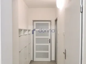 Pronájem bytu 2+1, Praha, Frýdlantská, 64 m2