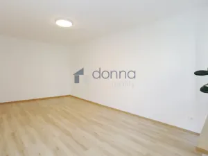 Pronájem bytu 2+1, Praha, Frýdlantská, 64 m2