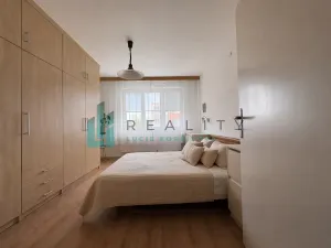 Prodej bytu 4+1, Hodonín, třída Bří Čapků, 73 m2
