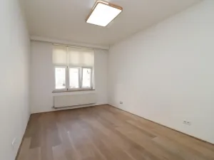 Pronájem bytu 3+1, Praha - Vinohrady, Vinohradská, 105 m2