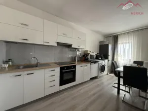 Pronájem bytu 3+kk, Chomutov, Ruská, 60 m2