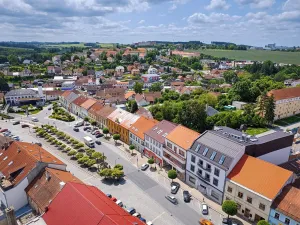 Pronájem bytu 1+kk, Bystřice nad Pernštejnem, Masarykovo náměstí, 41 m2