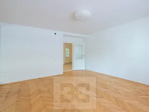 Pronájem bytu 2+1, Praha - Žižkov, Jeseniova, 75 m2