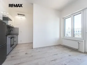 Pronájem bytu 1+kk, Praha - Hostivař, Arnošta Staňka, 29 m2