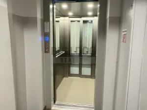Pronájem bytu 2+kk, Praha - Libeň, Zenklova, 60 m2