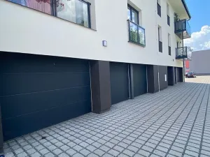 Pronájem garáže, Holice, Hradecká, 13 m2