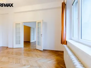 Prodej bytu 2+1, Praha - Bubeneč, náměstí Interbrigády, 95 m2
