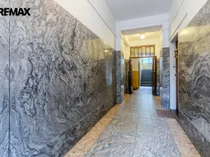 Prodej bytu 2+1, Praha - Bubeneč, náměstí Interbrigády, 95 m2