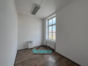 Pronájem obchodního prostoru, Kroměříž, Riegrovo náměstí, 130 m2