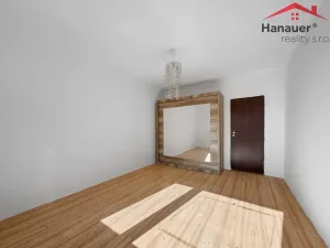 Prodej bytu 3+1, Povrly, Sídliště II, 84 m2