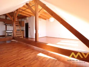 Pronájem bytu 2+kk, Hradec Králové - Pražské Předměstí, Nerudova, 65 m2