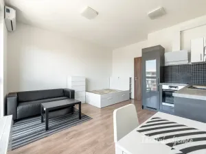 Pronájem bytu 1+kk, Praha - Čakovice, Bermanova, 33 m2