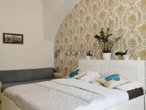 Pronájem bytu 1+1, Praha, Prvního pluku, 48 m2