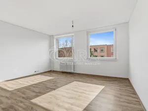 Pronájem bytu 2+kk, Ústí nad Labem - Krásné Březno, Žežická, 37 m2