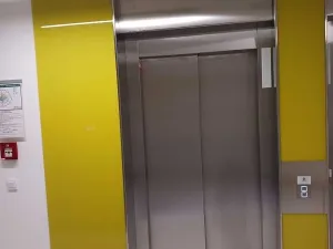 Pronájem bytu 2+kk, Praha - Karlín, Sokolova, 40 m2