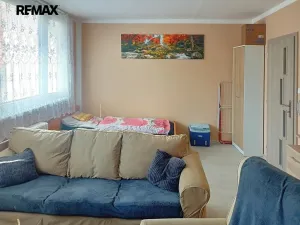 Prodej bytu 1+kk, Slaný, Na Dolíkách, 33 m2