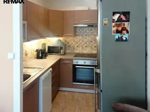 Prodej bytu 1+kk, Slaný, Na Dolíkách, 33 m2