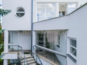 Prodej kanceláře, Křižanov, Benešovo náměstí, 530 m2