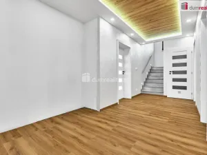Prodej rodinného domu, Ruda, V zahradách, 320 m2