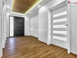 Prodej rodinného domu, Ruda, V zahradách, 320 m2