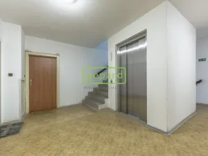 Pronájem bytu 4+1, Praha, U zeleného ptáka, 84 m2